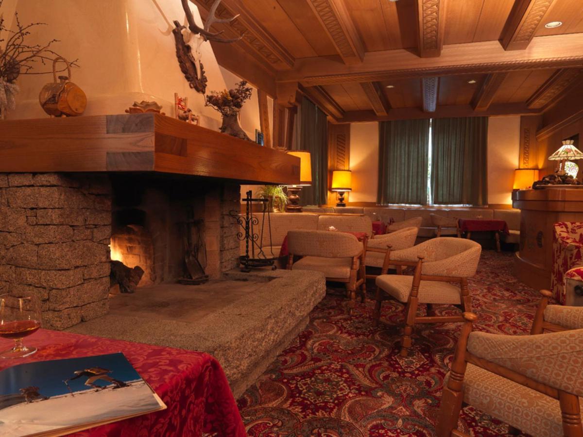 Hotel Pinzolo-Dolomiti Exterior photo