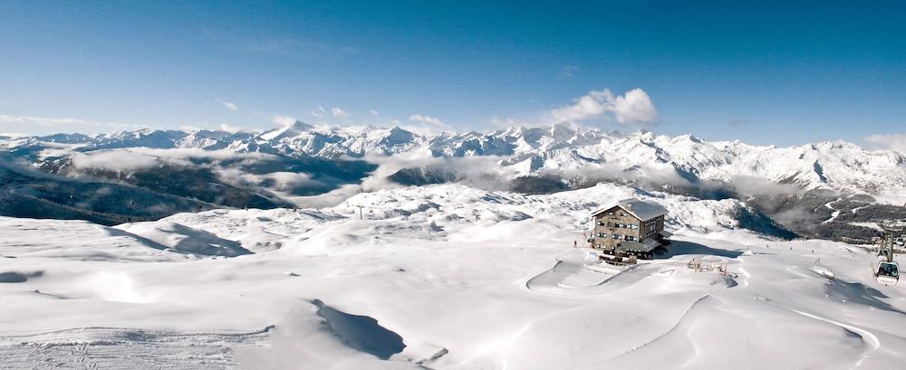 Hotel Pinzolo-Dolomiti Exterior photo
